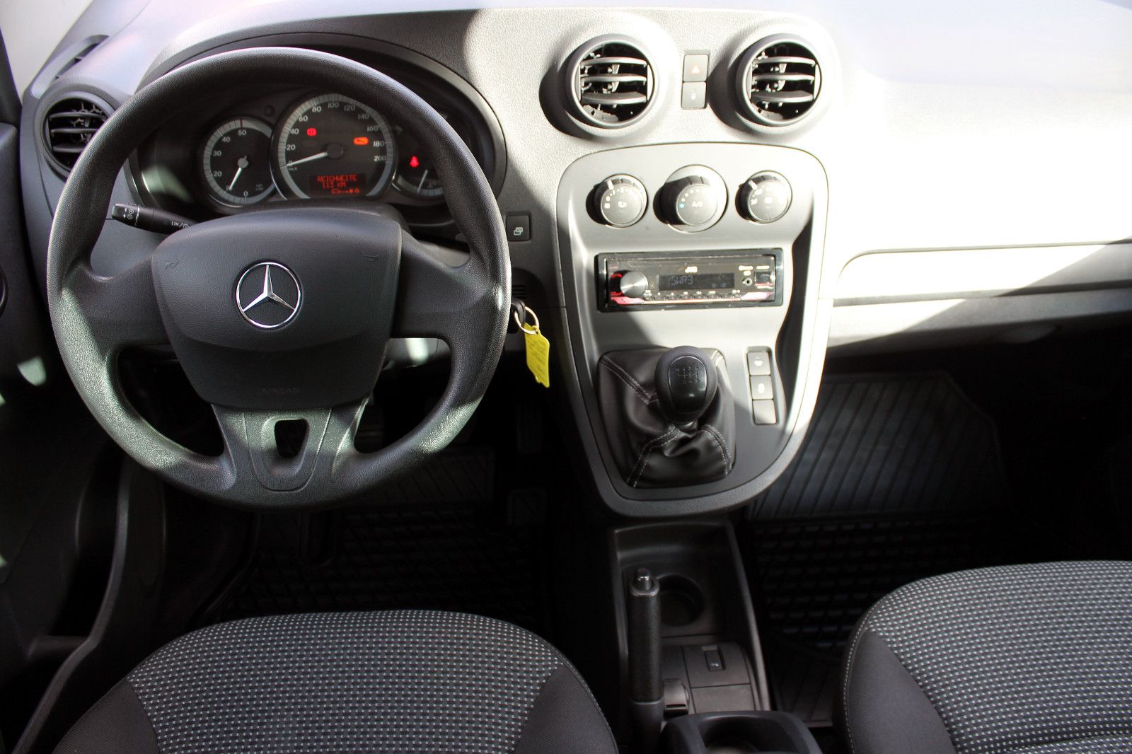 Fahrzeugabbildung Mercedes-Benz Citan Kombi 109 CDI lang Kamera Temp. PDC SHZ BT