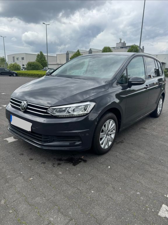 Image of Volkswagen Touran