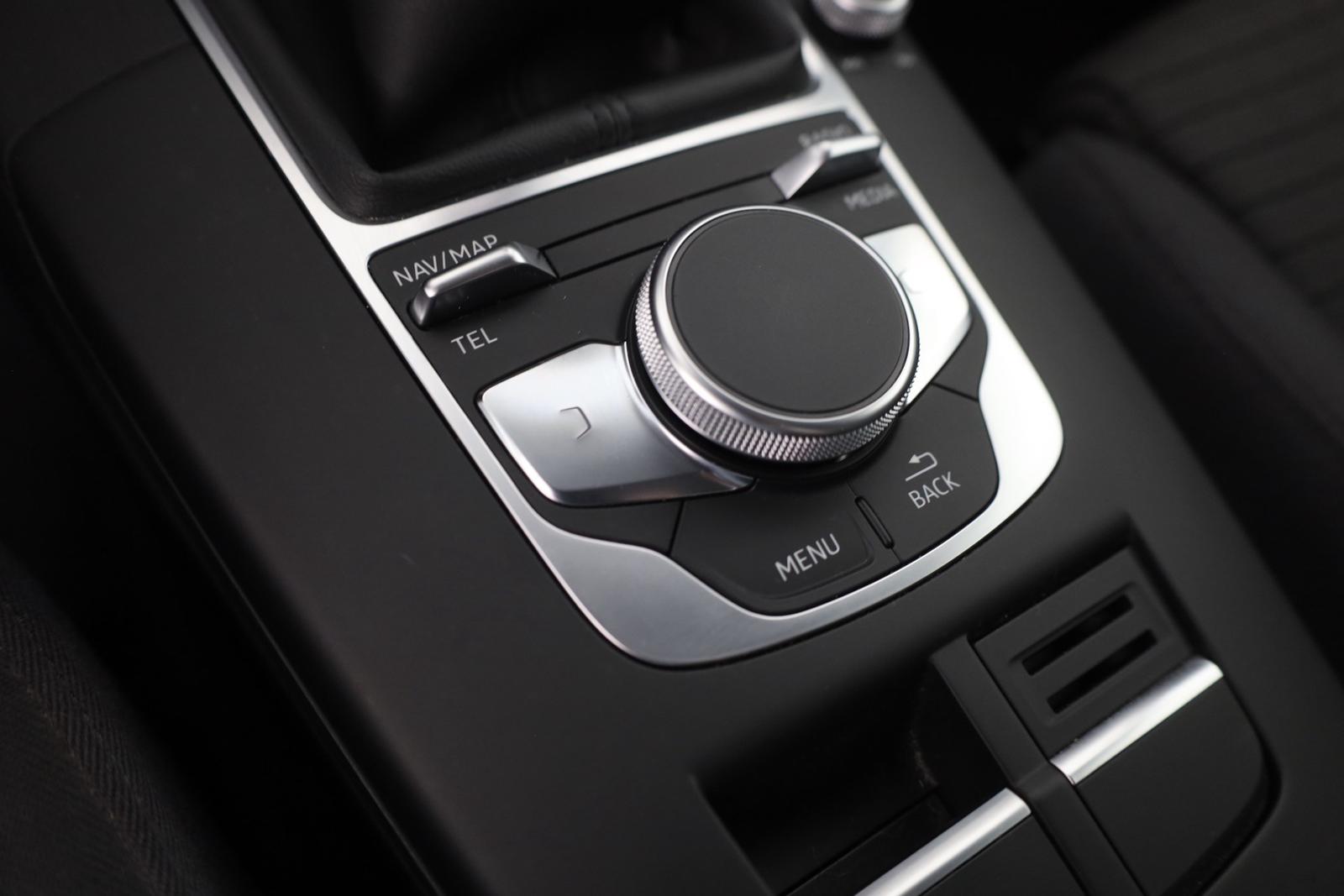 Audi A3 Sportback 35 TFSI S-tronic Bi-Xenon Navi ACC