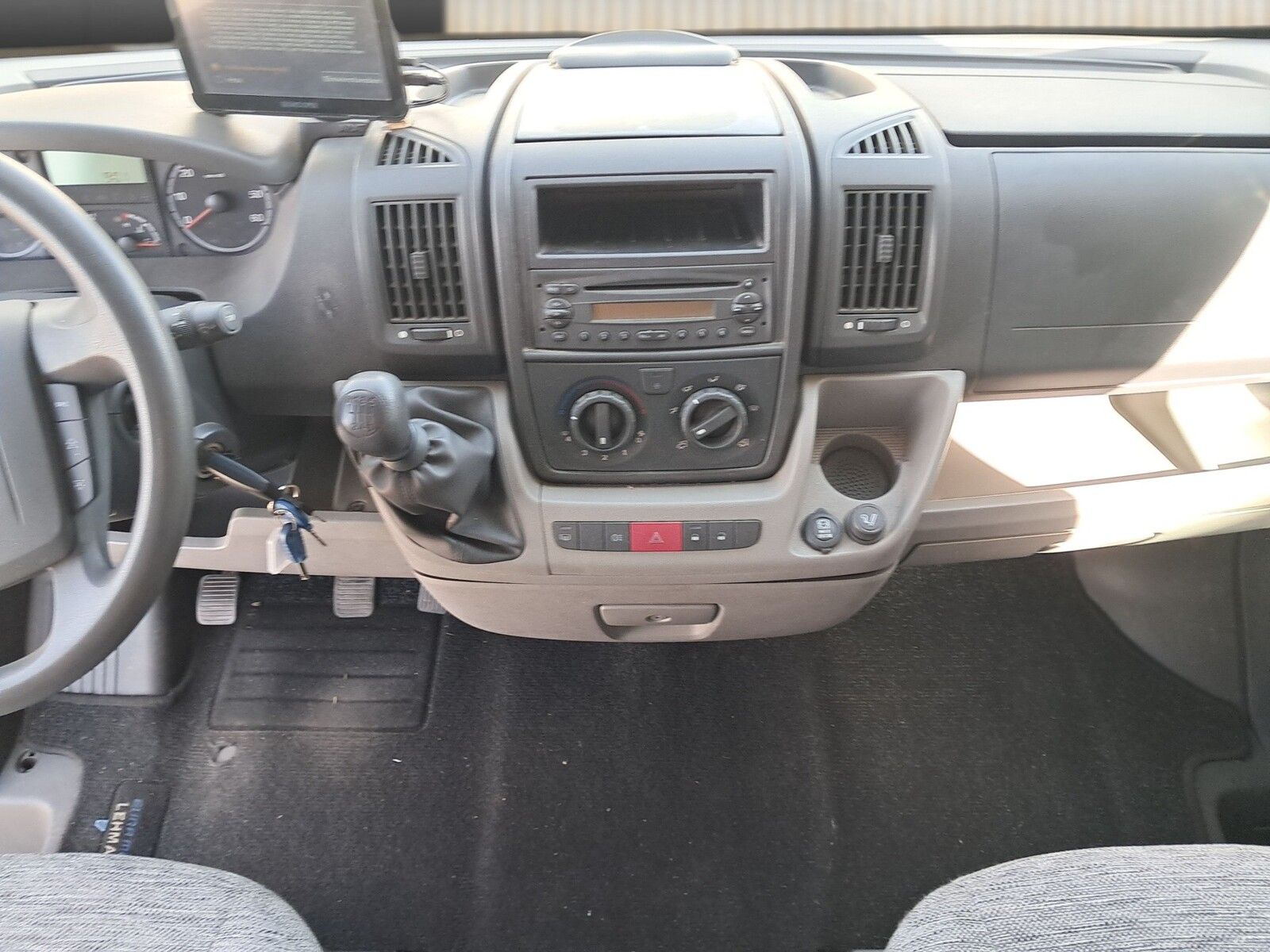 Fahrzeugabbildung Eura Mobil Terrestra TI 660HB Markise,Fahrradträger,TV