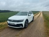 Volkswagen Tiguan 2.0 TSI R-Line 4MOTION AHK