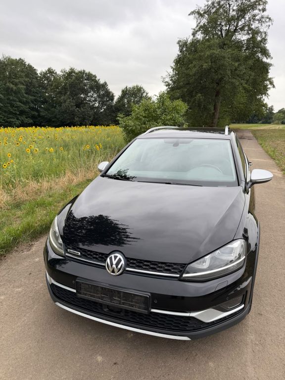 Image of Volkswagen Golf