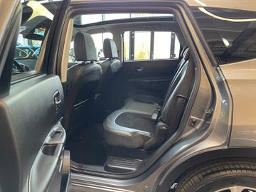 Nissan Qashqai+2 4x4 *7SITZE*PANO*360 KAMERA*XENON*