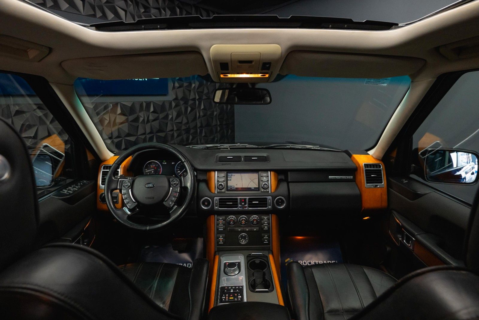 Fahrzeugabbildung Land Rover Range Rover V8 4.4 TD Vogue | Turbo + TÜV NEU