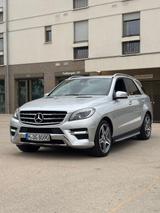 Mercedes-Benz ML 350 CDI AMG-Paket - AHK - LED-Schiebedach - Mercedes-Benz ML 350 Gebrauchtwagen in München