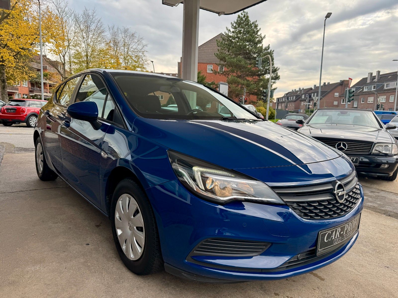 Fahrzeugabbildung Opel Astra K Lim. Selection Klima/Bluetooth/PDC