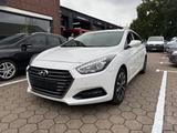 Hyundai i40 cw blue Premium - Hyundai i40 mit Anhängerkupplung