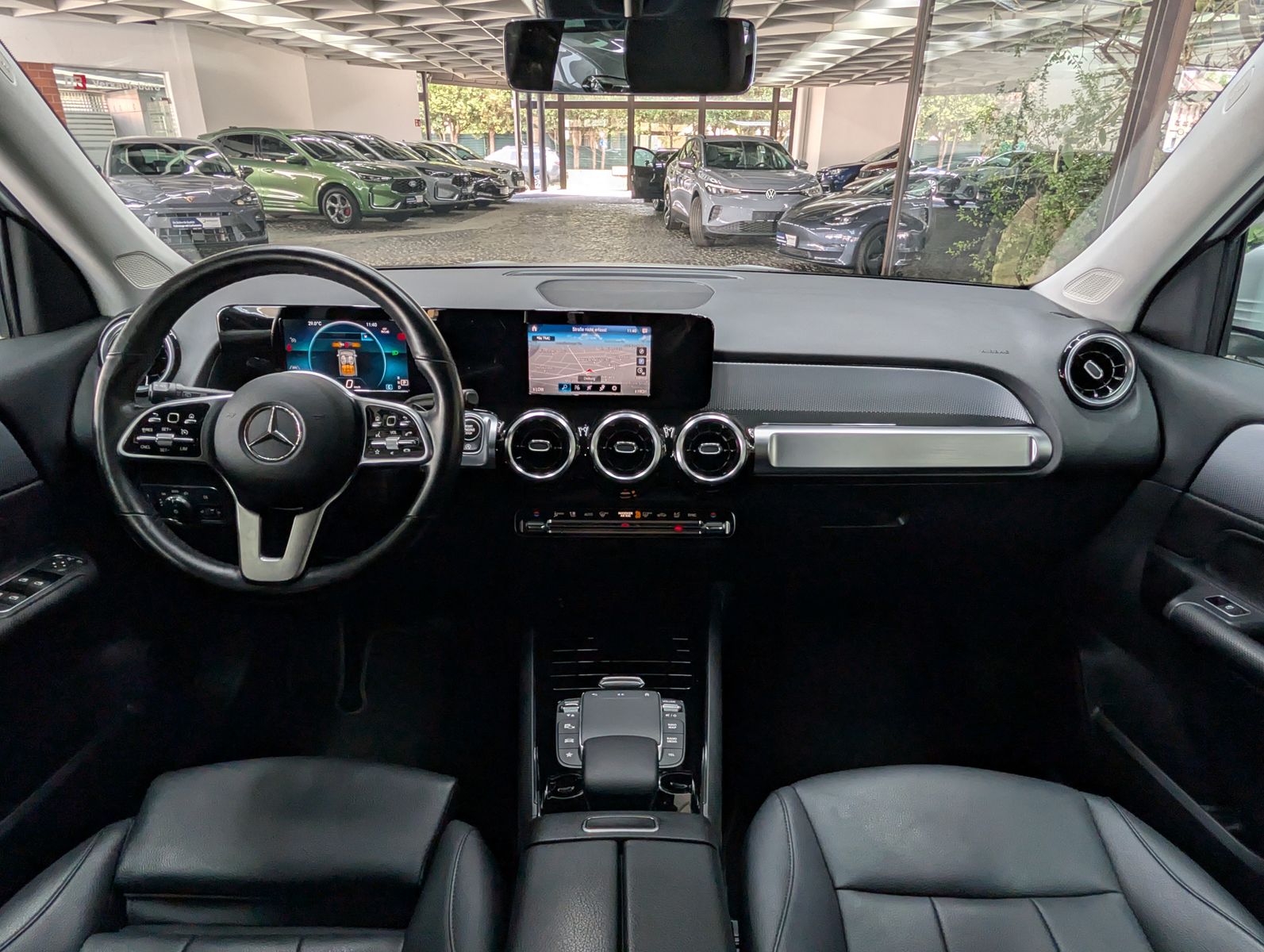 Fahrzeugabbildung Mercedes-Benz GLB 220 d MBUX LEDER VIRT APP KAM LED SHZ ALU