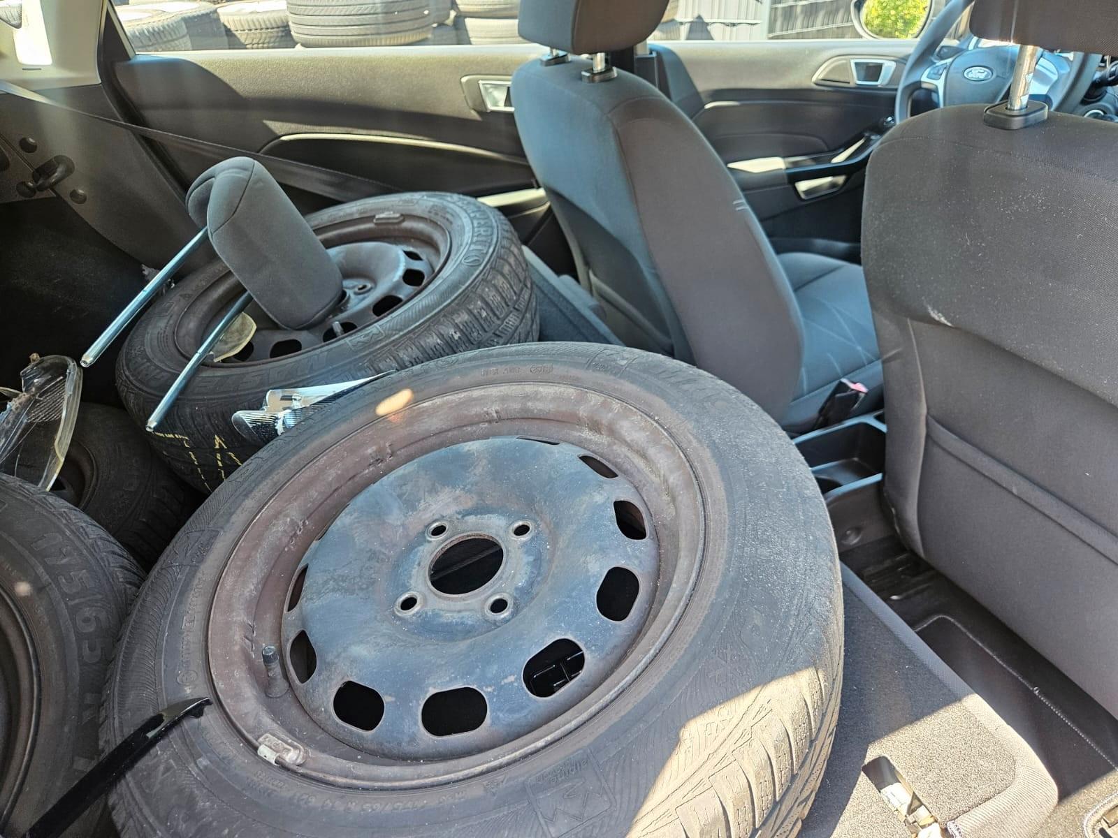 Ford Fiesta 2013 — photo 12