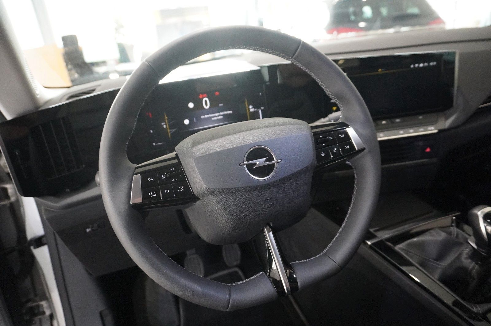 Fahrzeugabbildung Opel Astra L ST 1.2T  LED/NAVI/SHZ/ALU16/KAMERA/ALLWE