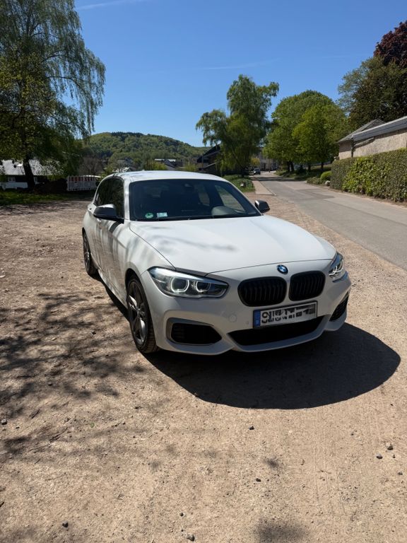 Image of BMW M140i