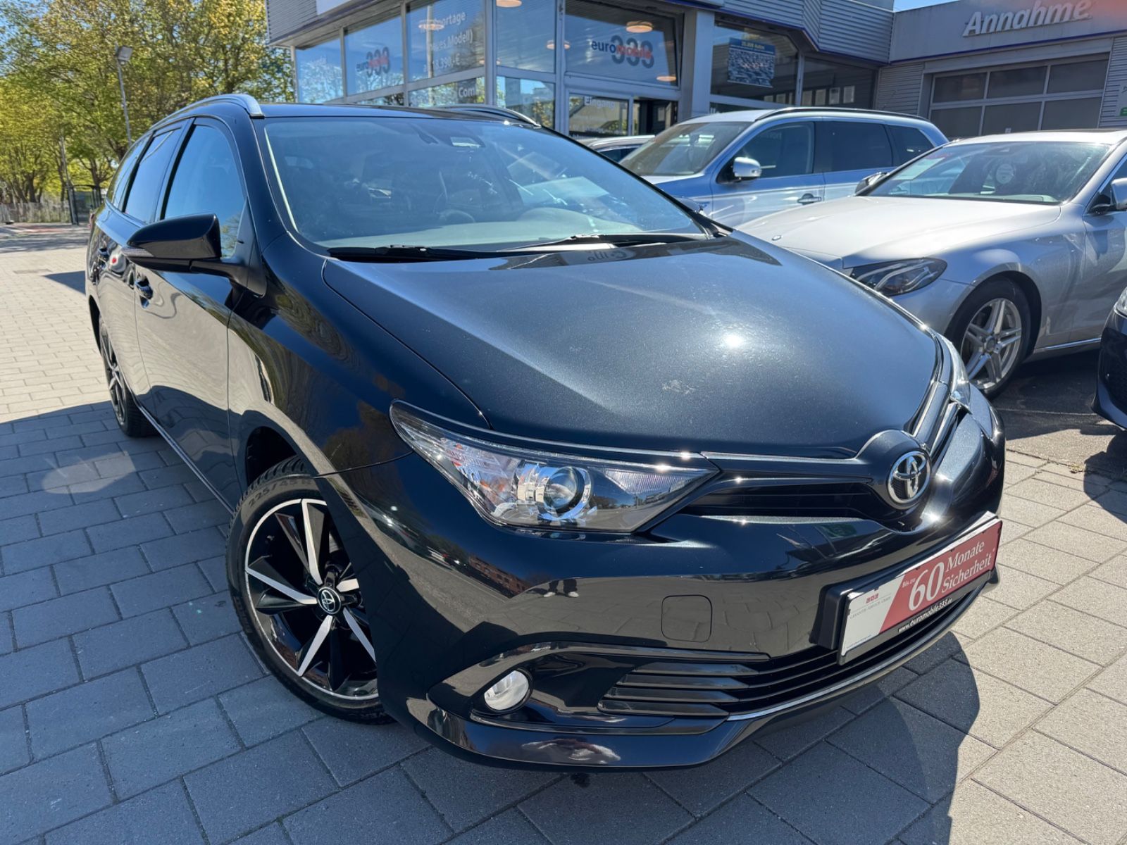 Auris Touring Sports*Kamera*Sitzhz.*Spurass.*BT*