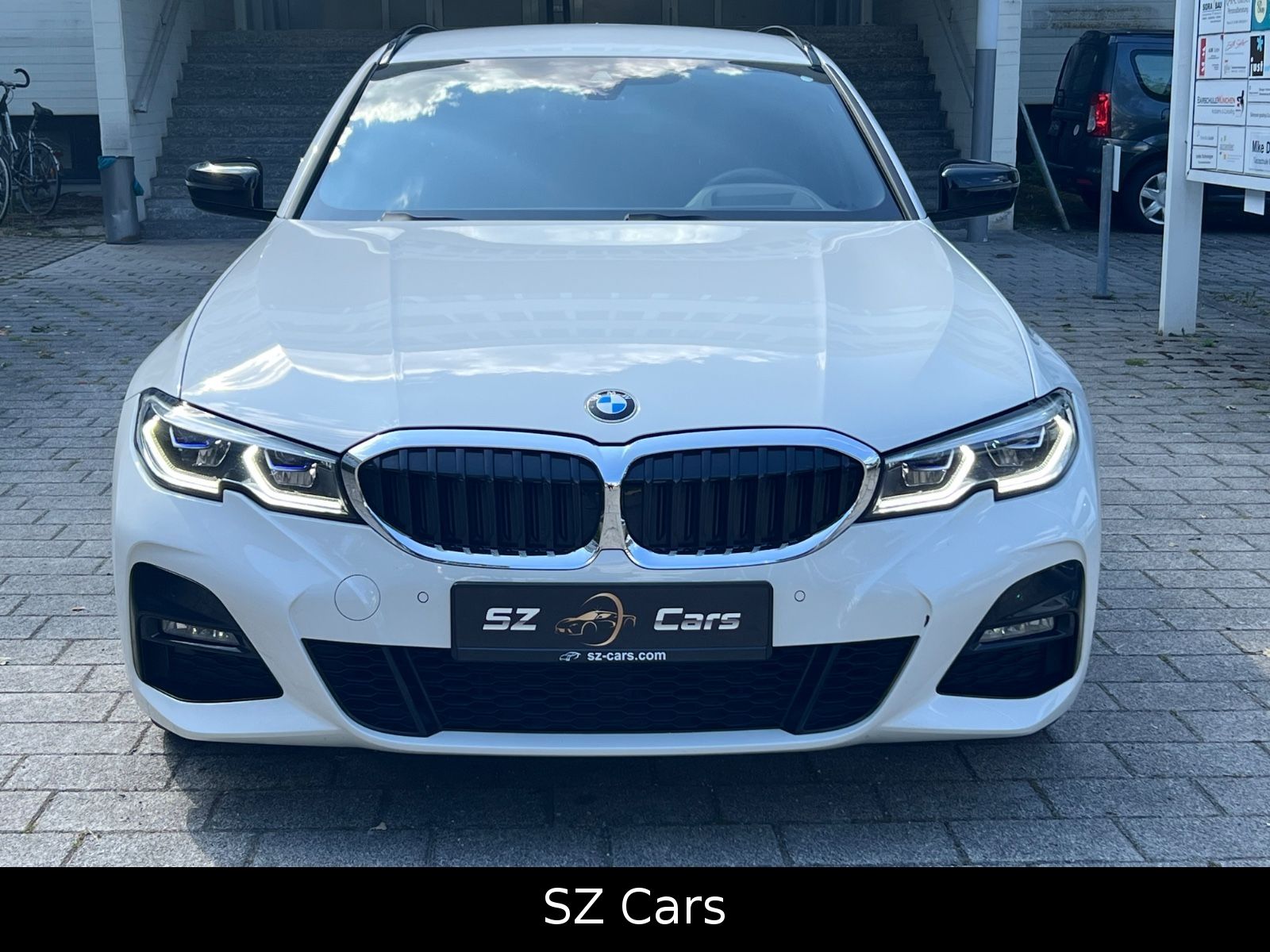 BMW 320d Touring xDrive M Sport HUD KAM ALCANTARA imagem 3