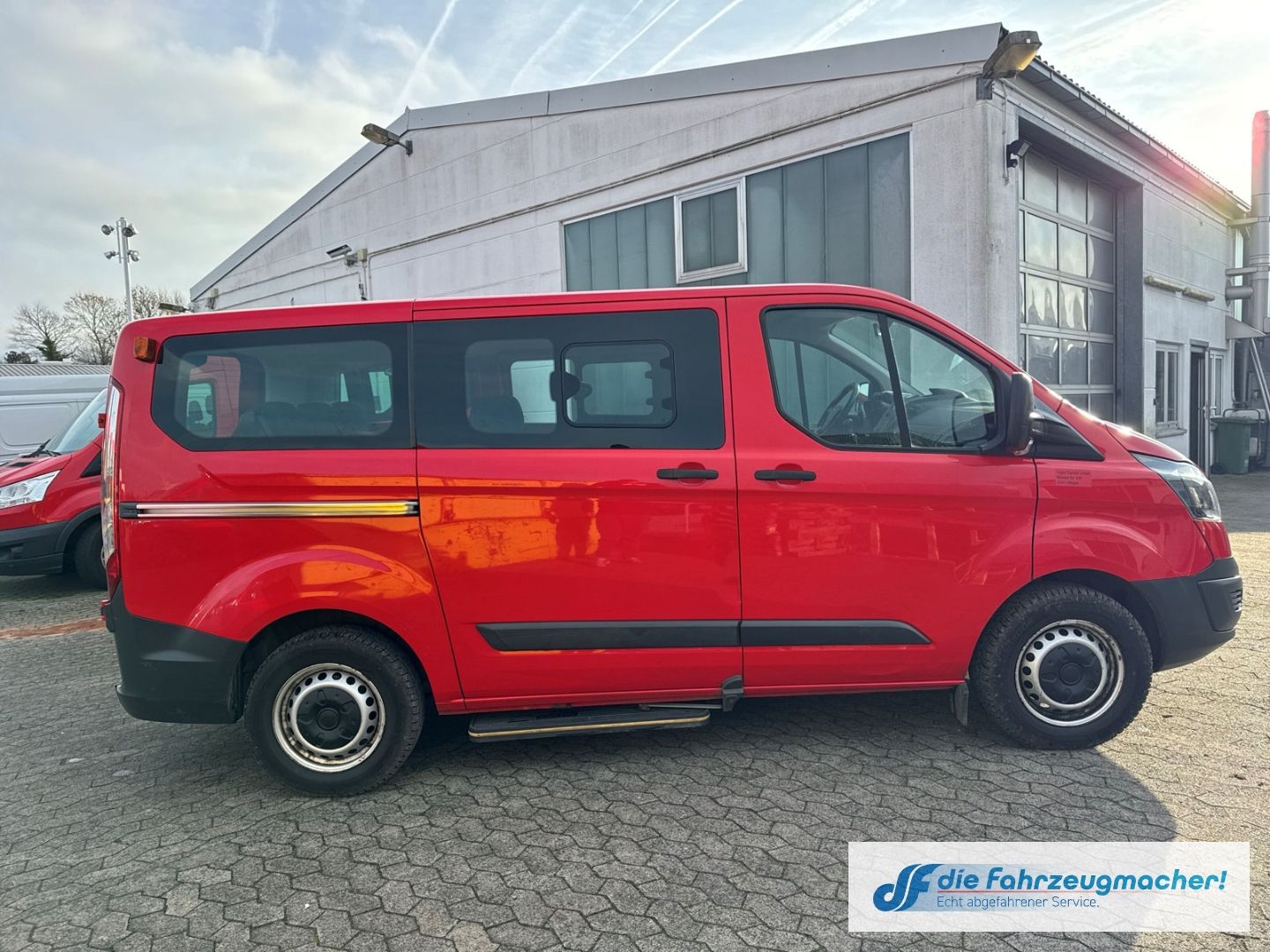 Fahrzeugabbildung Ford Transit Custom Tourneo 300 L1 *4132