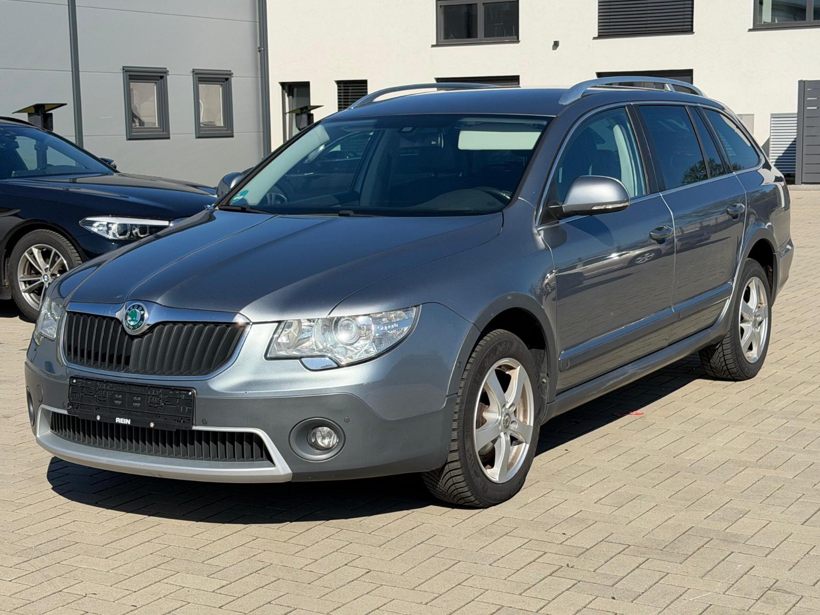 Skoda Superb Elegance 4x4 Leder/Navi/Bluetooth