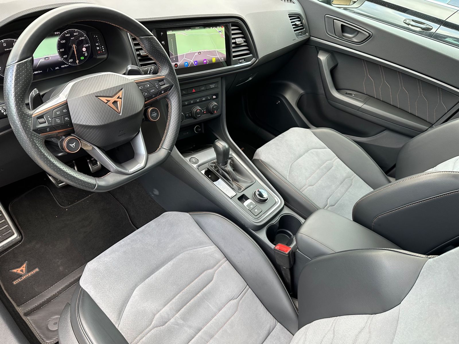 Fahrzeugabbildung CUPRA Ateca 2.0 TSI 4Drive Tribe Edition NAV+LED+PANO