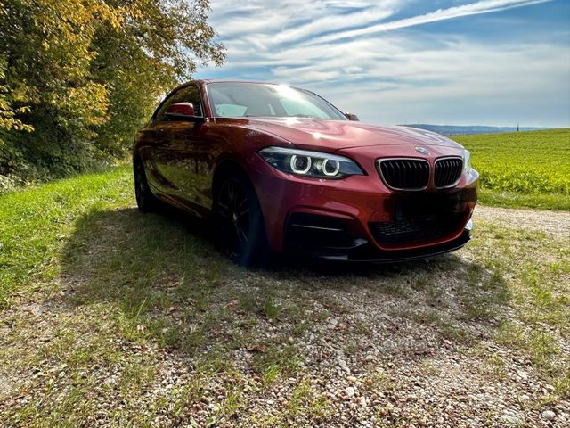 BMW Bmw 218i Coupé mit 240 Optik