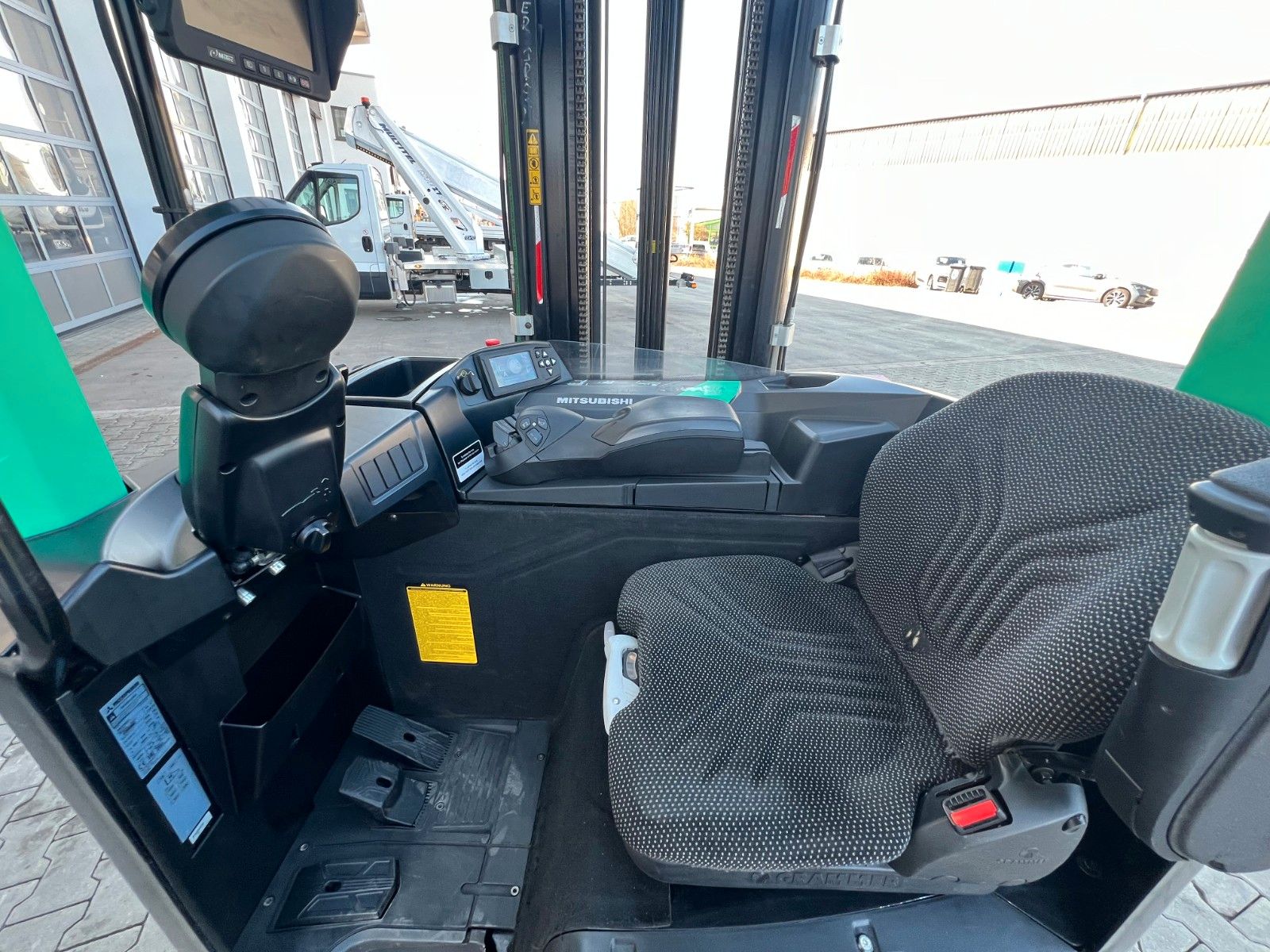 Fahrzeugabbildung Mitsubishi RB20N2H / Triplex: 11.500mm / 2.000kg / 2022