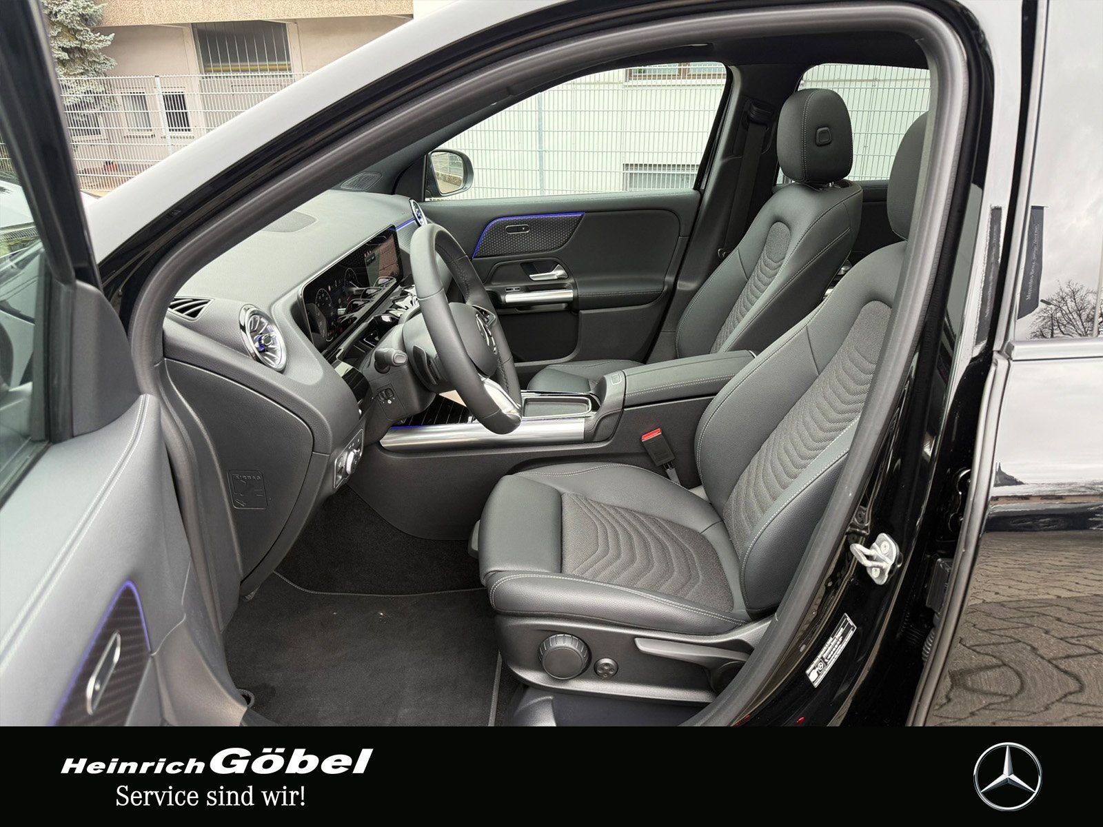 Fahrzeugabbildung Mercedes-Benz GLA 220 d 4M PROGRESSIVE*PANO*AHK*FAP*360°KAMERA