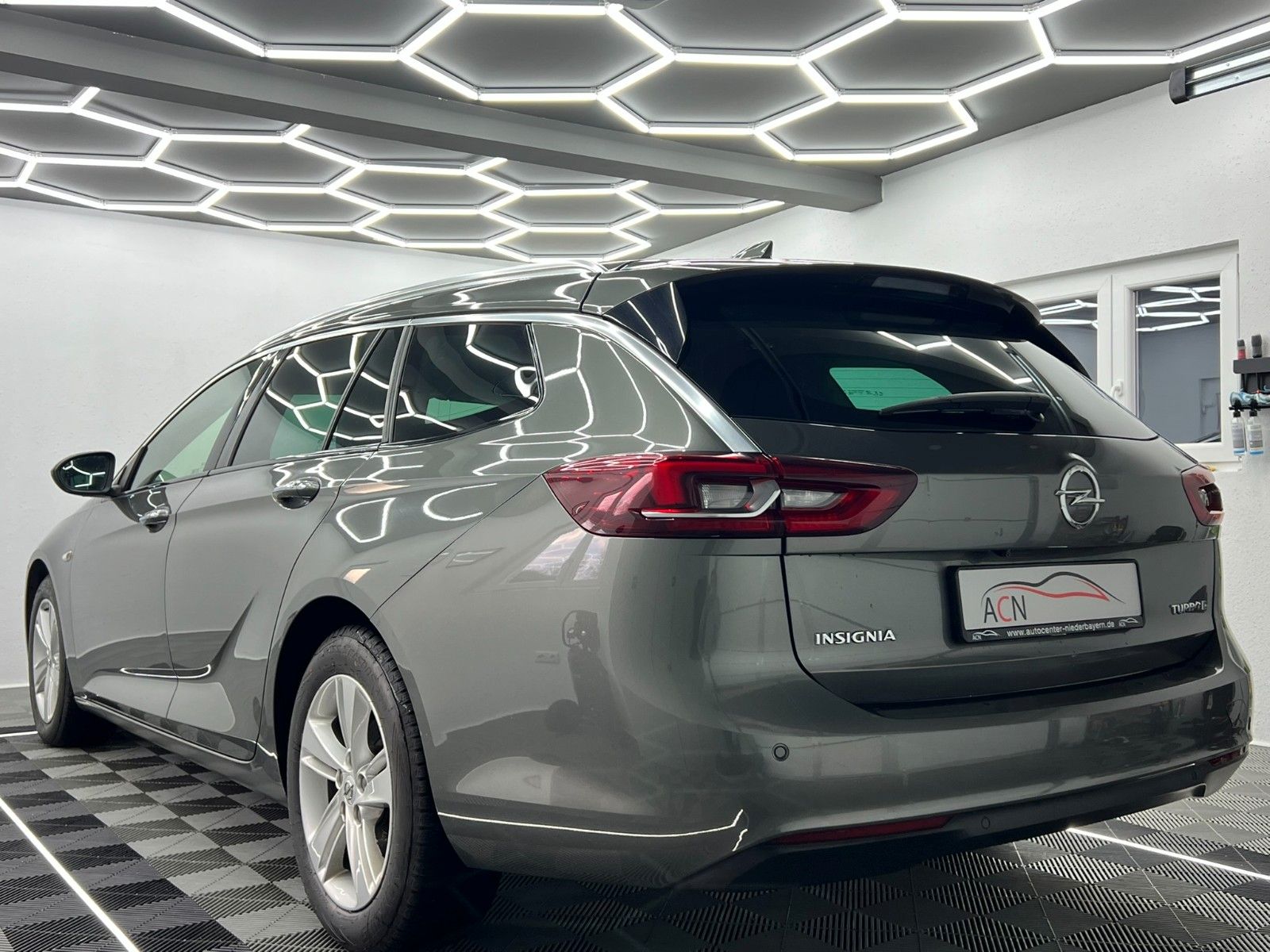 Fahrzeugabbildung Opel Insignia B Sports Tourer Innovation/ACC/LED/CAM