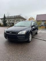 Ford Focus Kombi - Ford Focus aus 2006: Kombi