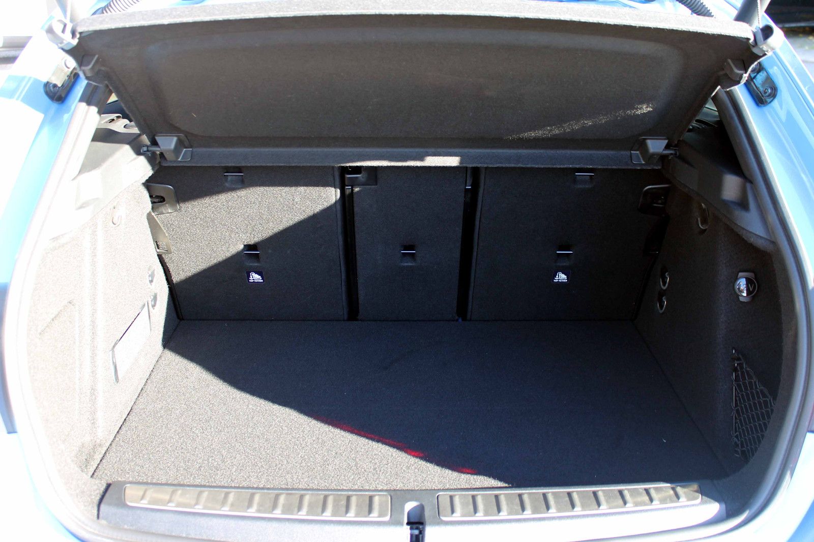 Fahrzeugabbildung BMW 120d xDrive Luxury-Line LED PANO HUD ACC KAM SHZ