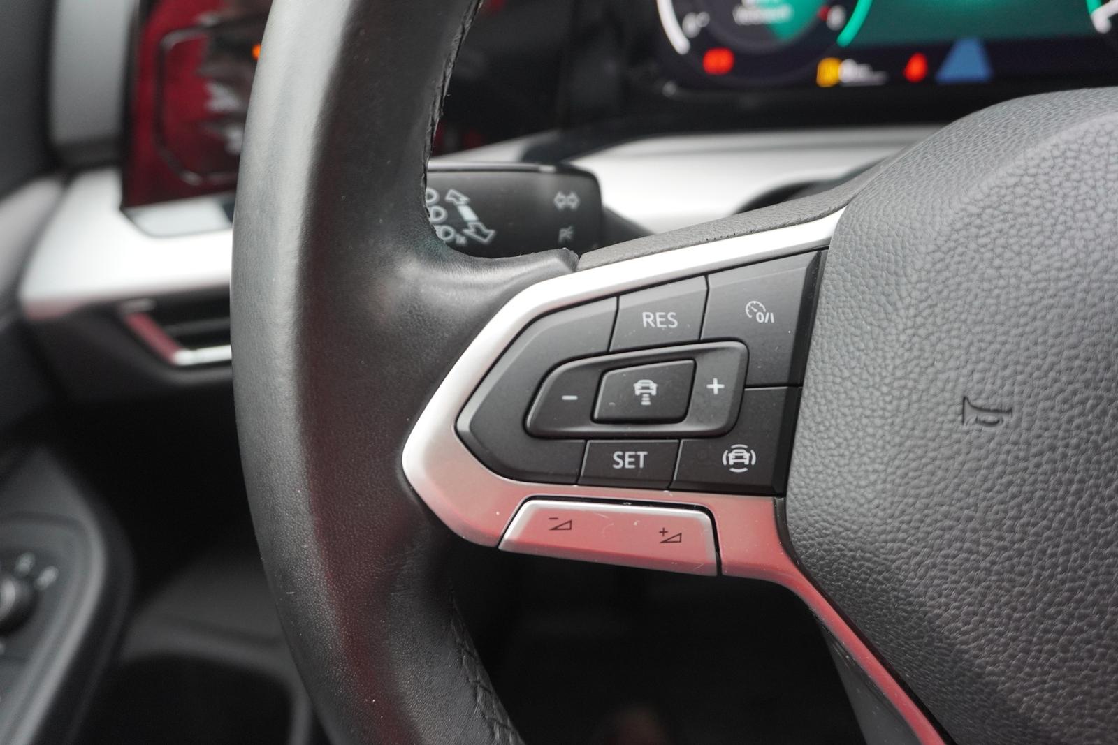 Volkswagen Golf VIII 1.5 TSI Life Navi App-Connect DAB, миниатюра 25