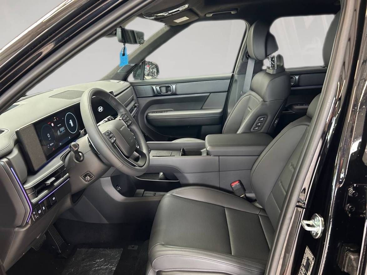 Fahrzeugabbildung Hyundai SANTA FE HEV (MY26) 1.6 T-GDI (239 PS) 6-AT 4WD