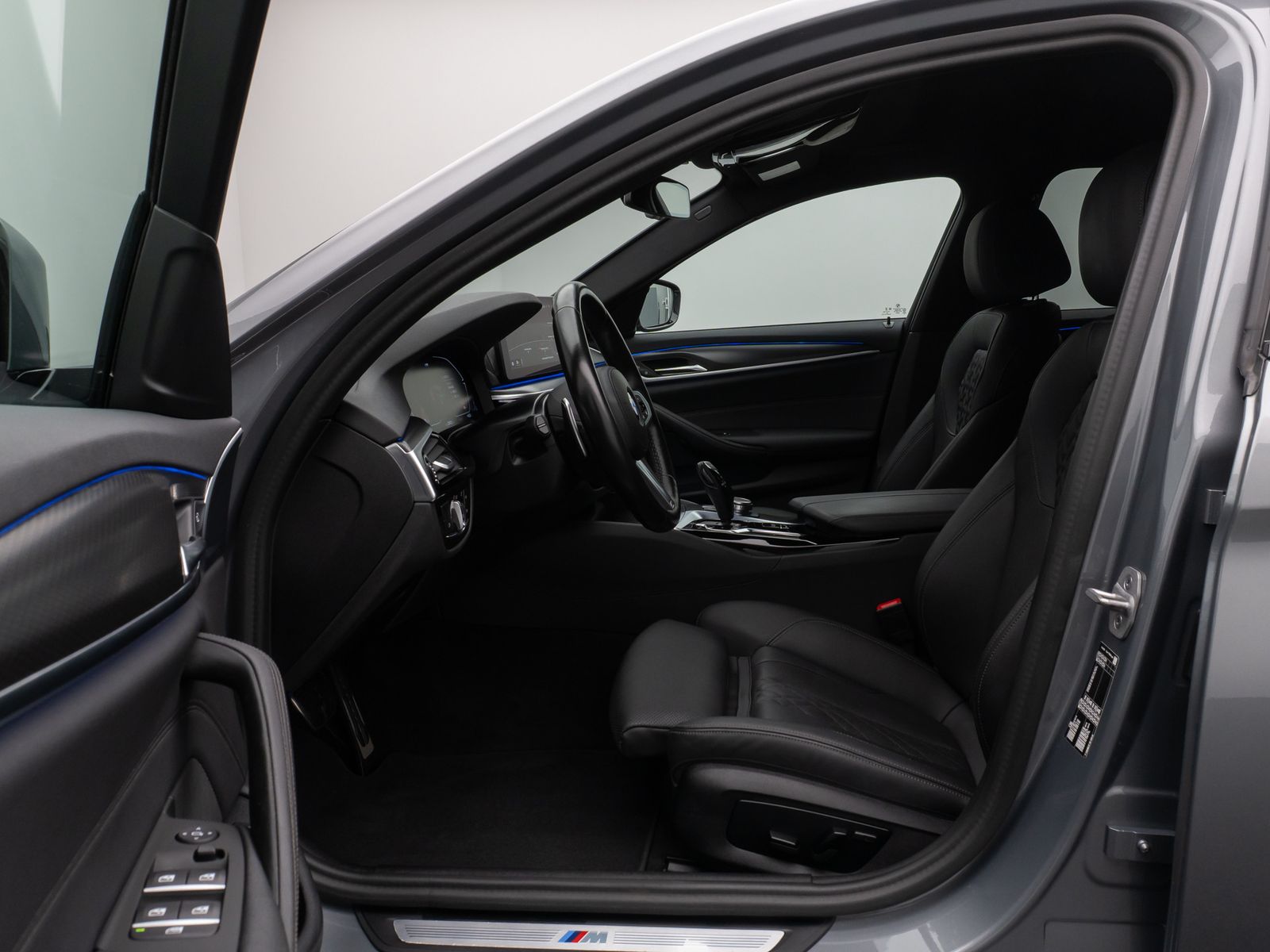 Fahrzeugabbildung BMW 530i M Sport Kamera DAB CockPitPro Komfort Alarm