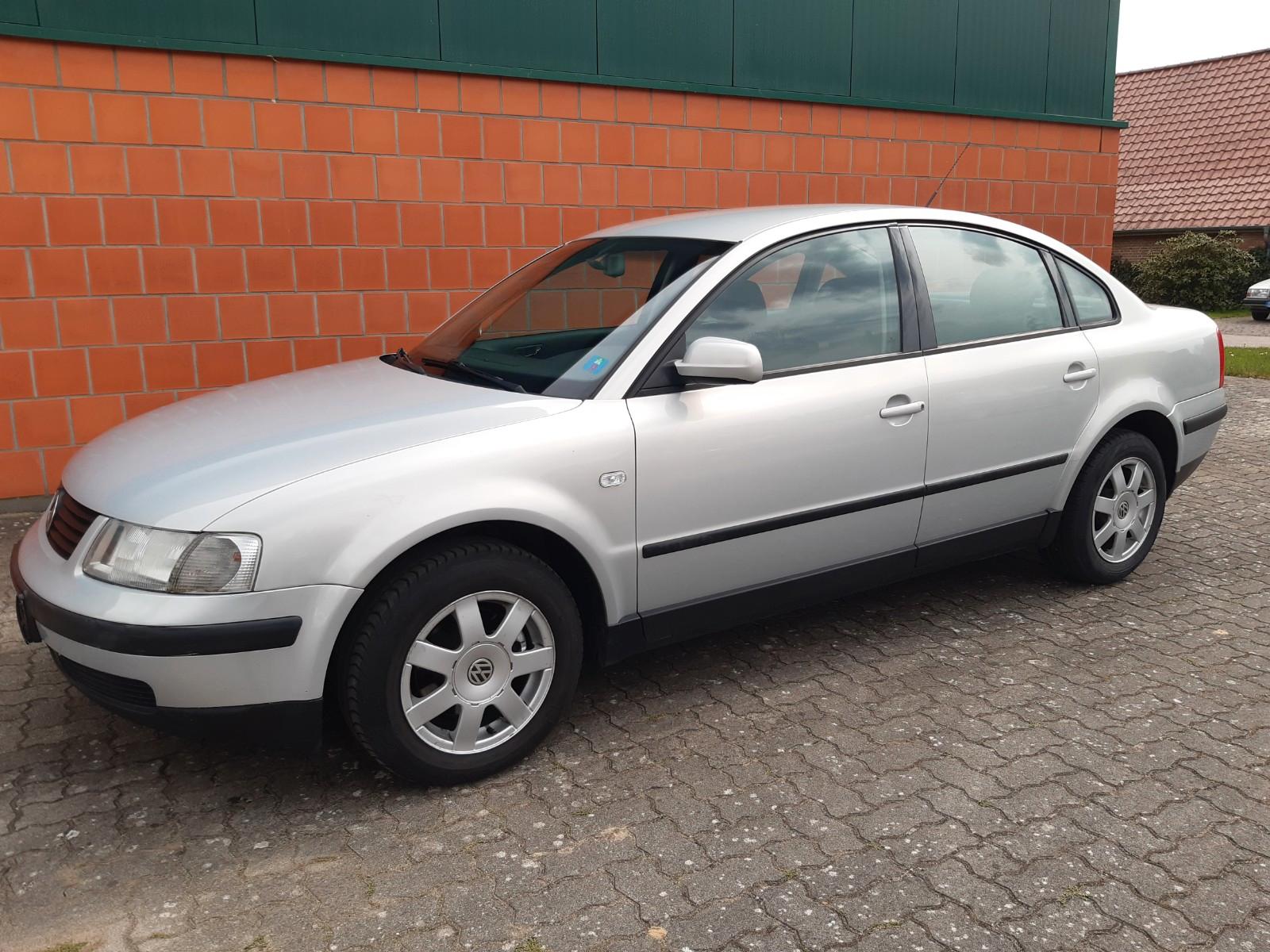 Volkswagen Passat 1.6 Edition 1.Hand erst 113000 Km.