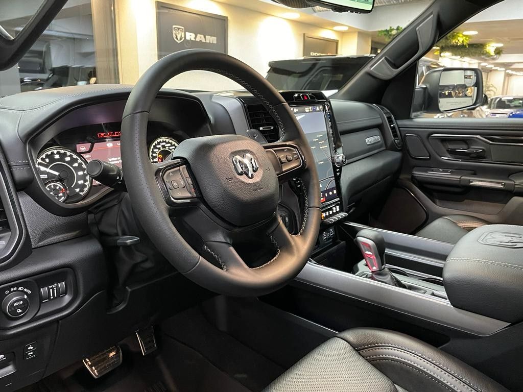 Fahrzeugabbildung Dodge REBEL NIGHT EDITION E-TORQUE GT-PACK 4x4