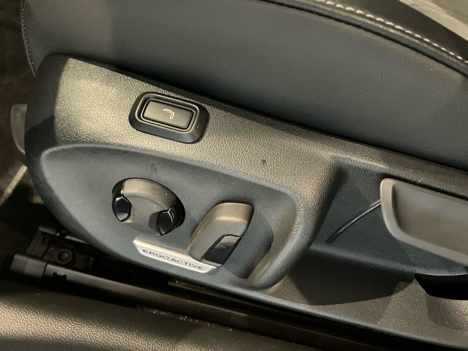 Volkswagen Passat Variant - Bild 16