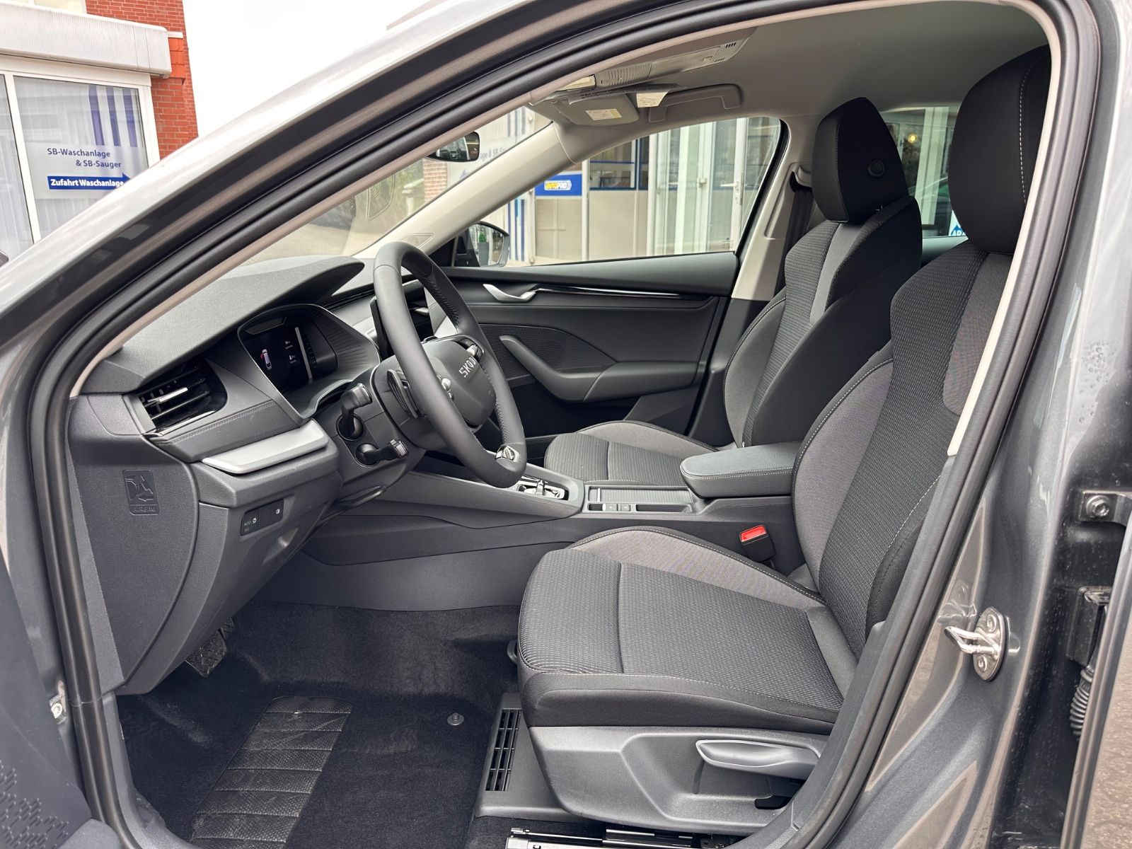 Fahrzeugabbildung SKODA Octavia Combi 1.5 TSI Selection DSG LED/ACC/APP