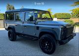 Land Rover Defender 110 TD4 Station Wagon SE - graue Land Rover Defender