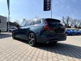Volvo V60 T8 AWD Plus Bright Recharge *LED Navi AHK* - Volvo mit Hybrid-Antrieb: Scheckheftgepflegt