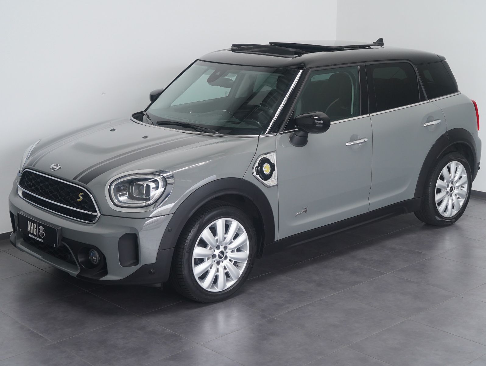 Fahrzeugabbildung MINI COOPER SE Countryman All4 JOHN COOPER WORKS