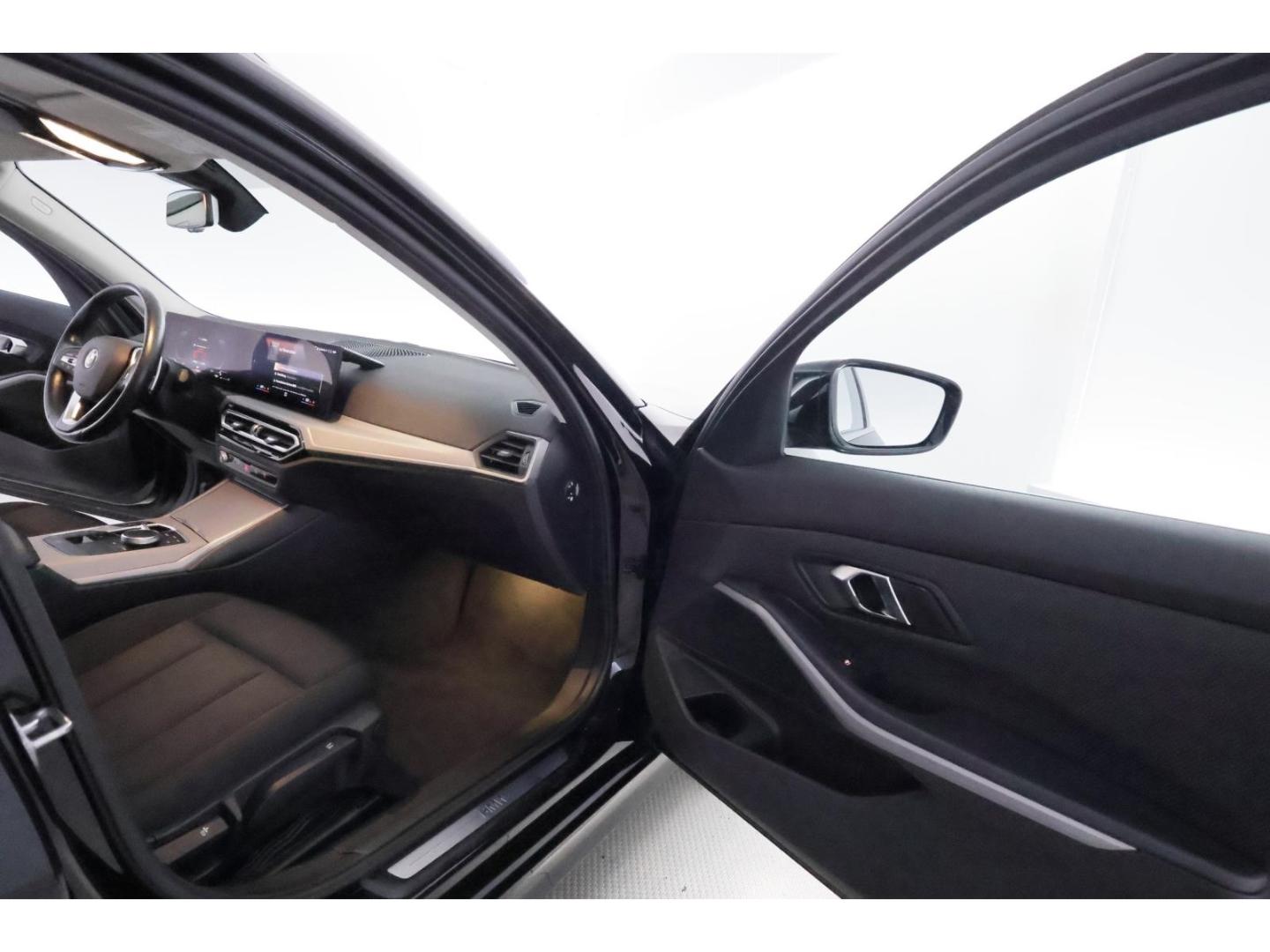 BMW 3 Series d Touring Steptronic+LED+NAVI+VIRTUAL+TEMPO, миниатюра 18