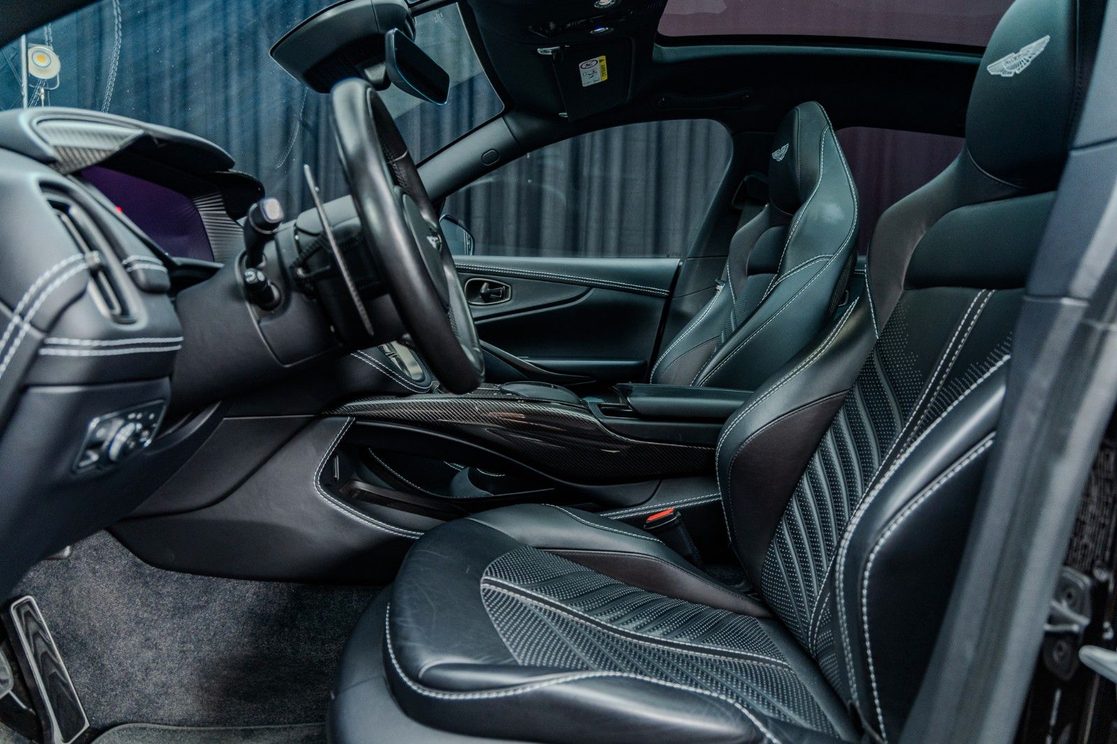 Fahrzeugabbildung Aston Martin DBX 4.0 V8 DBX707 + 2.Hand + Top Geplfegt