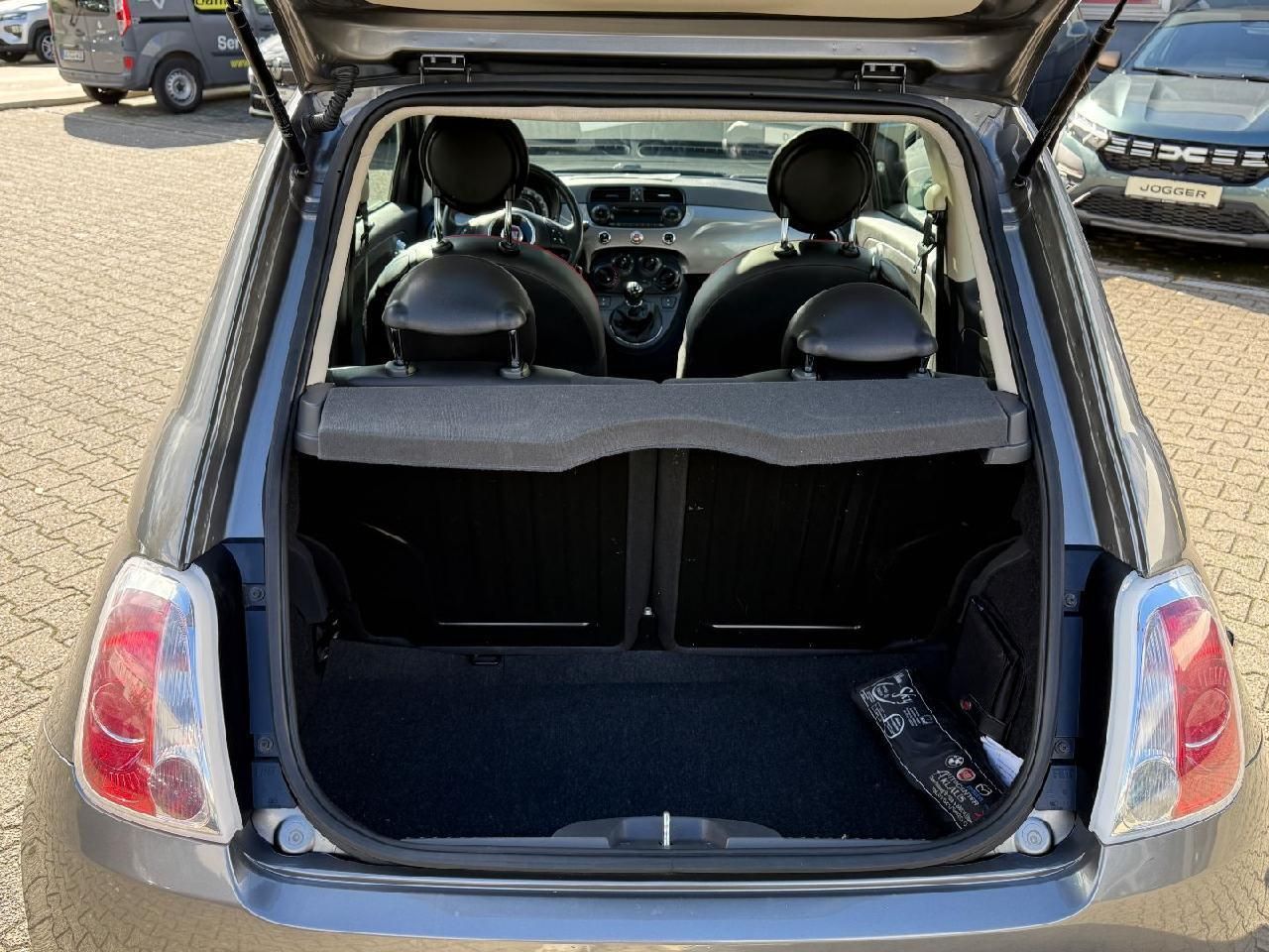 Fahrzeugabbildung Fiat 500 Lounge 1.2