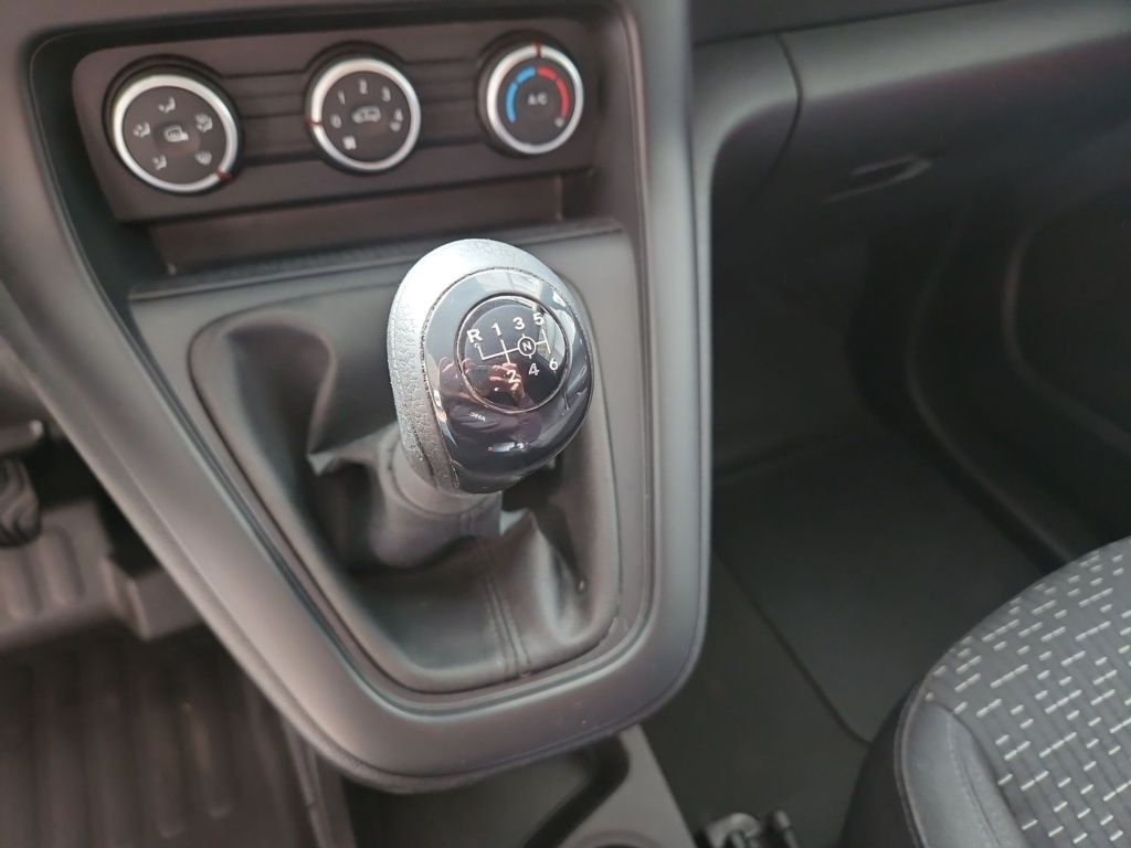 Fahrzeugabbildung Mercedes-Benz Citan 108 Kasten BASE Standard Klima PTS hi.