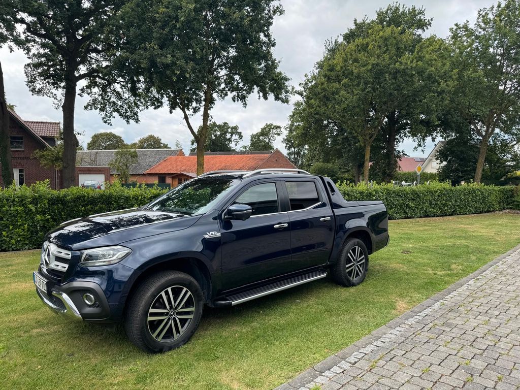Image of Mercedes-Benz X 350