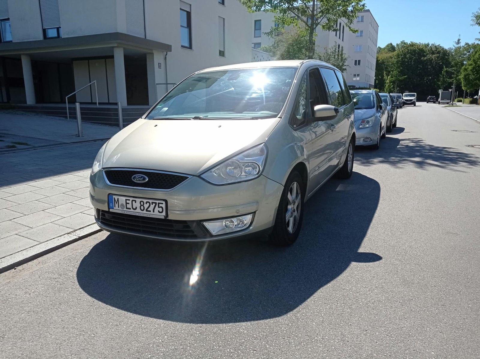 Ford Galaxy 2009 — photo 8