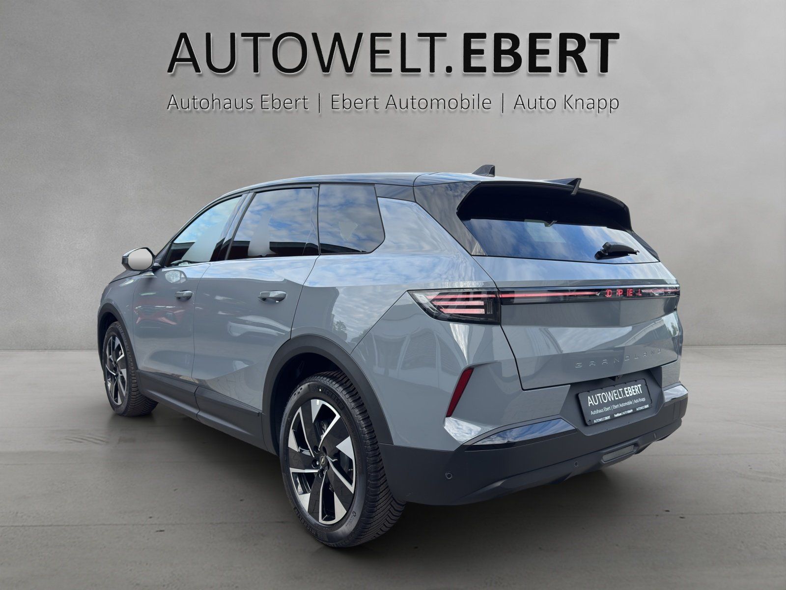 Fahrzeugabbildung Opel Grandland 1.2 Mild-Hybrid Ultimate/PANO/KAMERA/