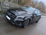 Mercedes-Benz GLA 180 - - Mercedes-Benz GLA 180 von privat