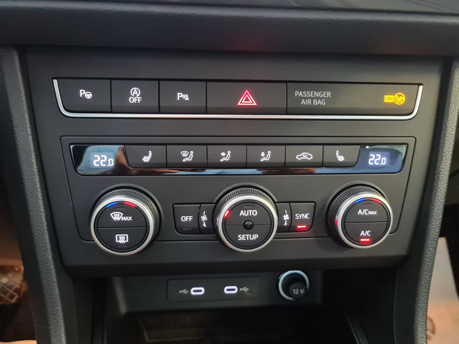 Fahrzeugabbildung SEAT Ateca Style / NAVI / KAMERA / TOP ZUSTAND