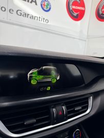 Alfa-Romeo Stelvio - 11