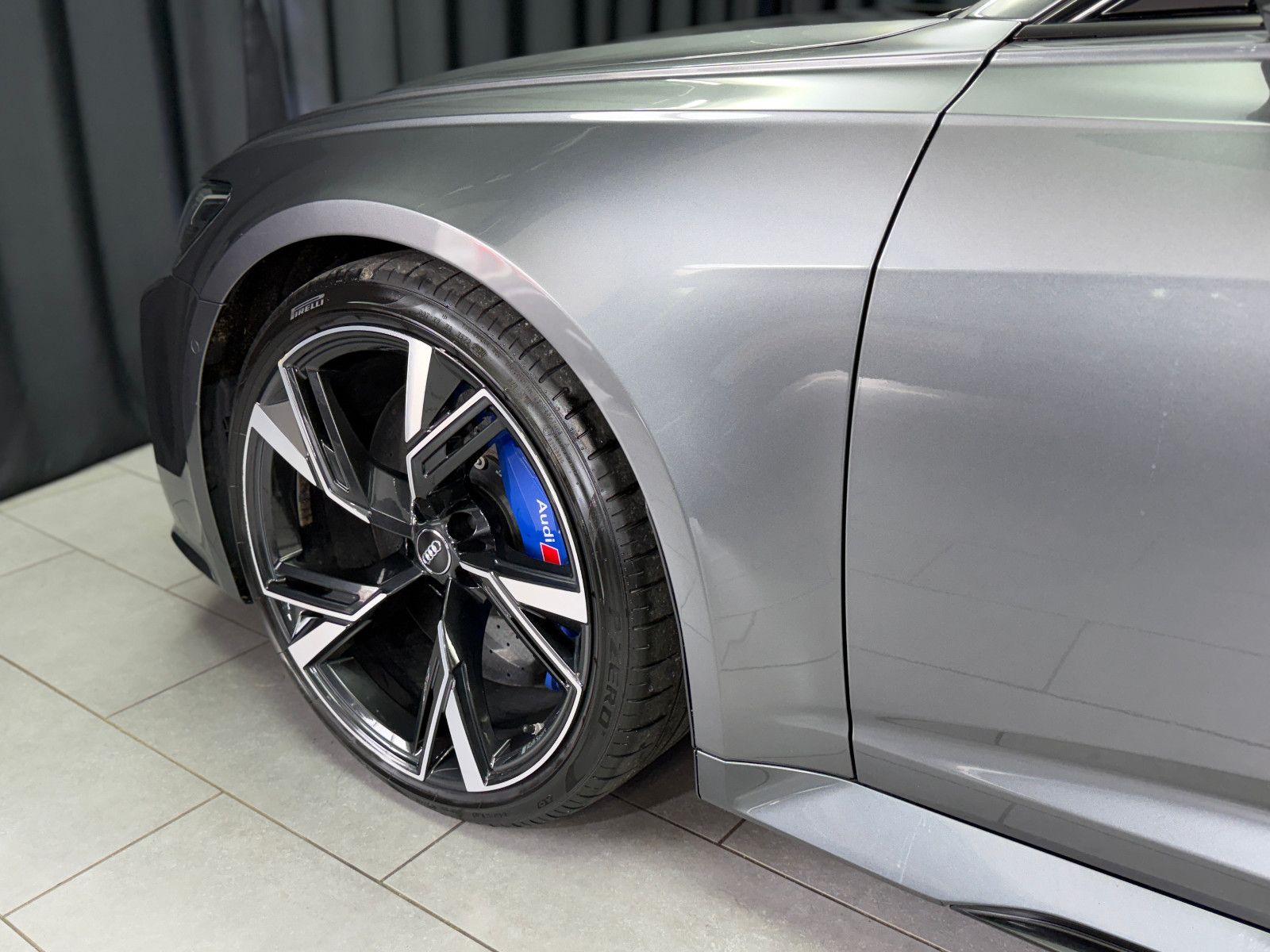 Fahrzeugabbildung Audi RS6 Avant 4.0 TFSI quattro |KERAMIK|B/O