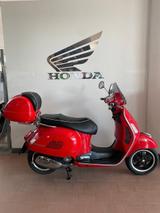 Piaggio Vespa 300 GTS - PIAGGIO ROLLER 300