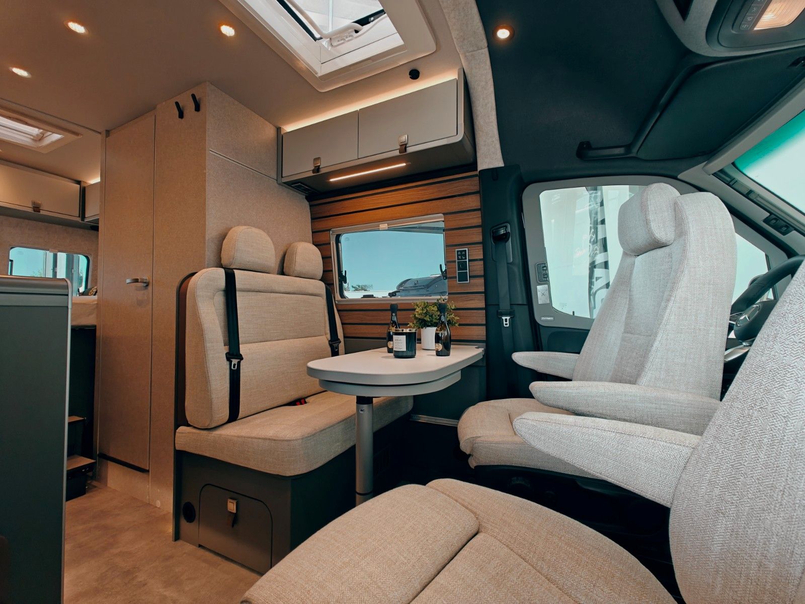 Fahrzeugabbildung HYMER / ERIBA / HYMERCAR GRAND CANYON S 4x4 MB 600 by palmo