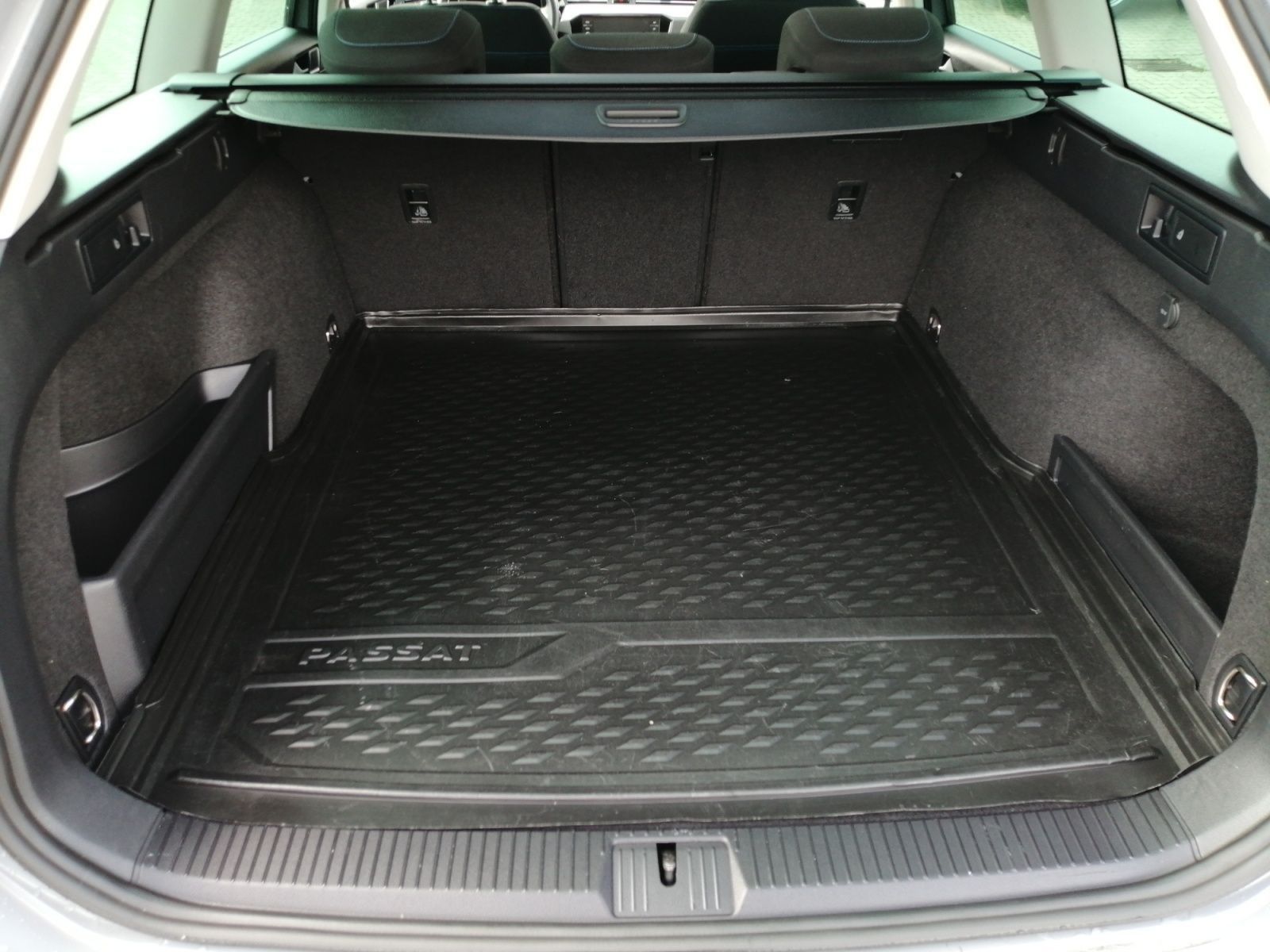 Volkswagen Passat Variant - Bild 17